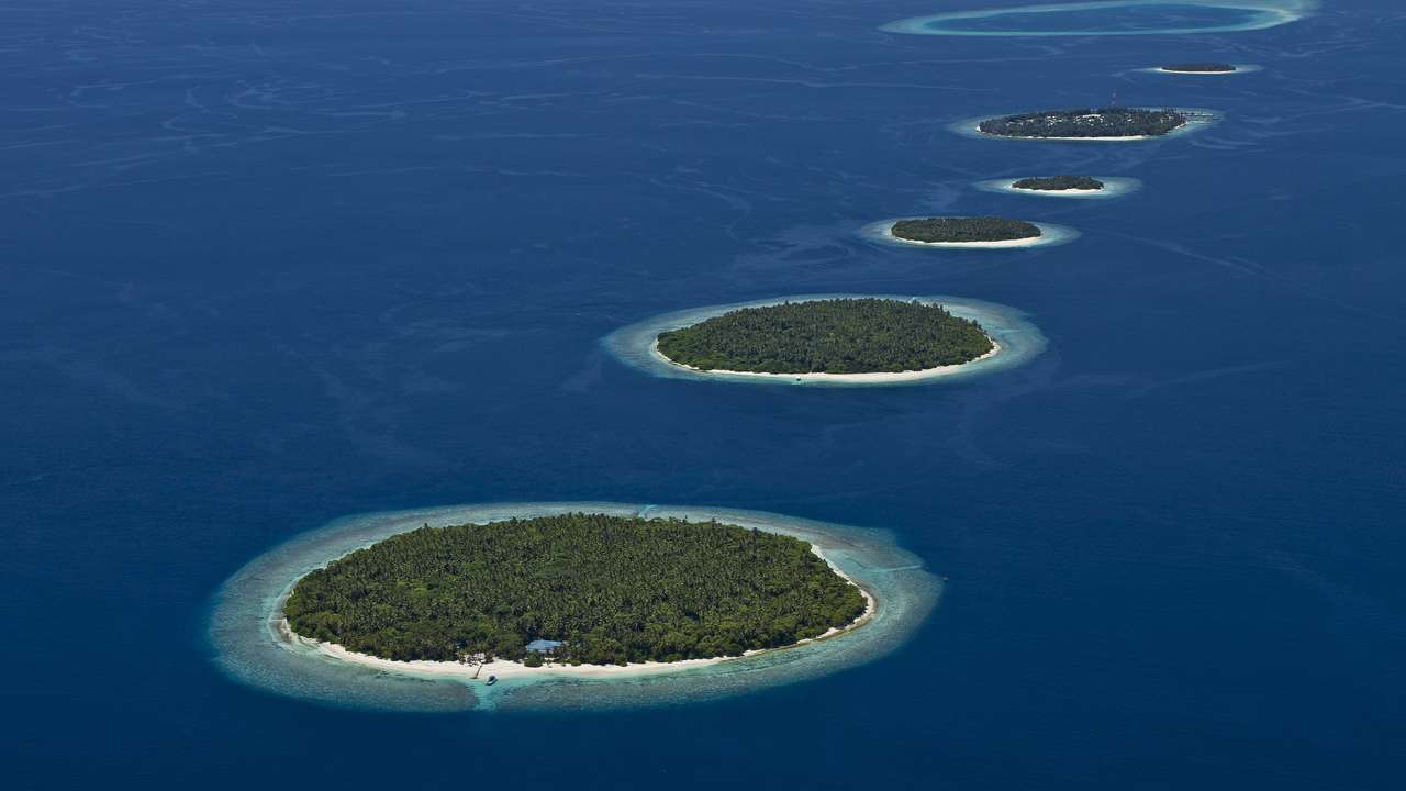 Архипелаг группа островов. Остров архипелаг Чагос. Архипелаг Чагос в индийском океане. Мальдивы архипелаг. Остров Чагос Маврикий.